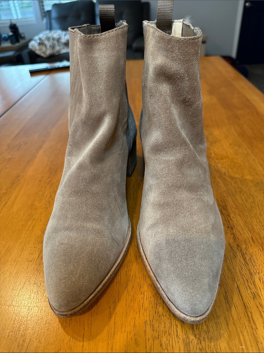 Dolce Vita women’s pull on tan suede boots with wood heel. Size 9?